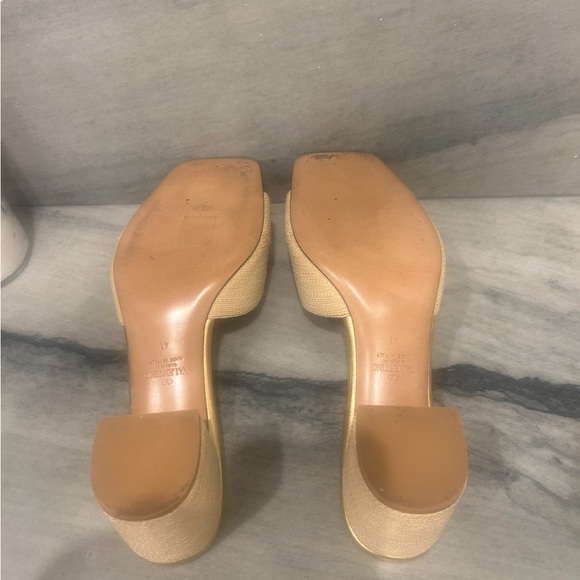 Valentino Garavani Gold Block Heel Sandals - Picture 14 of 16